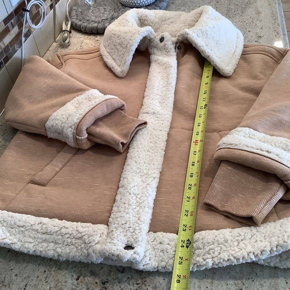 Cabi Faux Sherling Size Medium McQueen Coat - Picture 11 of 12